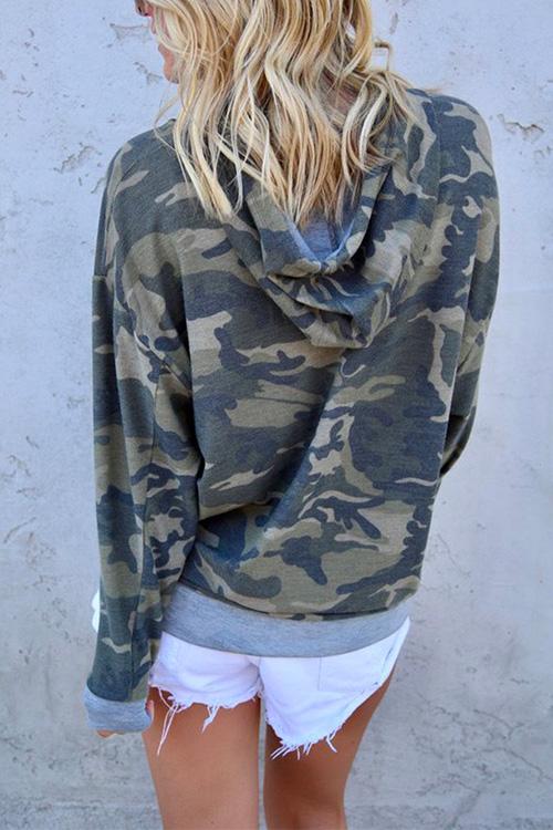Nikkimoda Camo Splice Drawstring Hoodied Sweatshirt