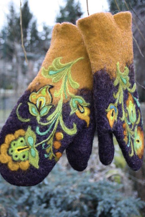 Nikkimoda Christmas Flower Embroidery Mittens(5 Colors)